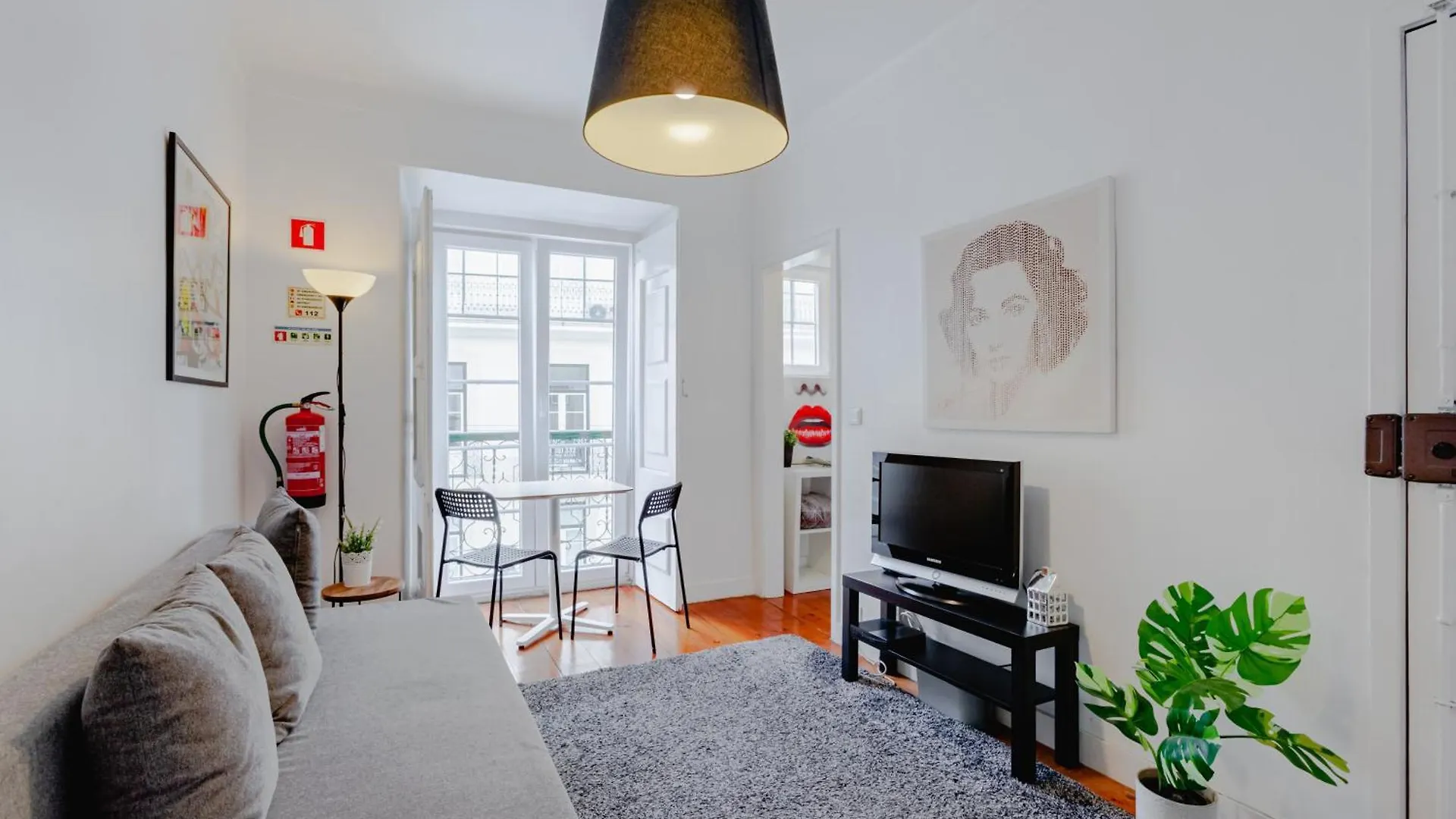 Visit Lisbon 4Fun - Anjos Apartment